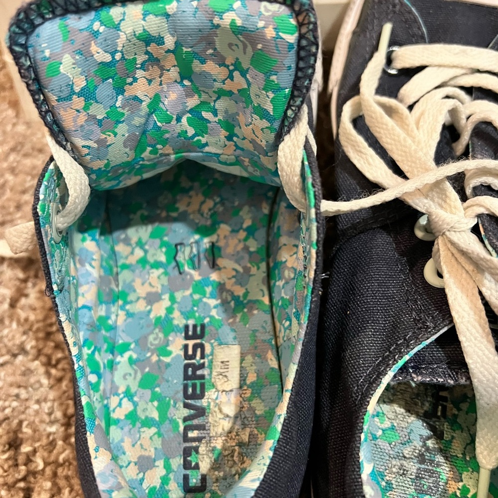 Converse Sneakers All Stars Limited Edition Navy & Blue Floral Lined Worn Once! - Picture 10 of 14
